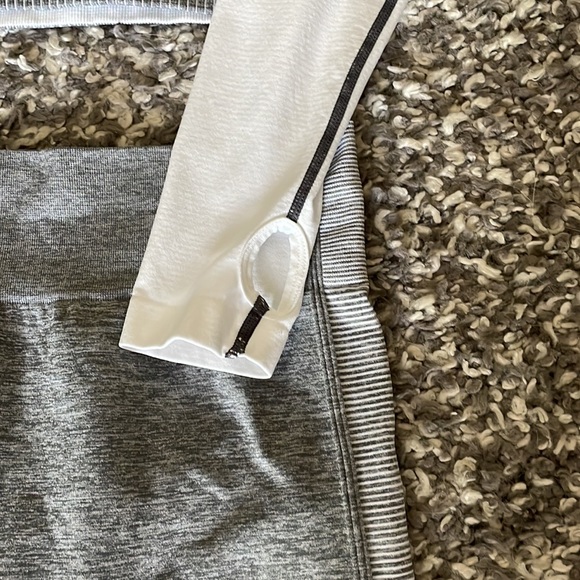 ACTIVE WEAR Seamless workout outfit (includes top and pants) - Picture 3 of 6